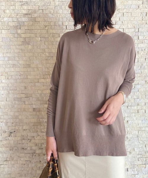 RIVE DROITE（リヴドロワ）の「シルエットで魅せる　ライト天竺スリットワイドニット（ニット/セーター・レディース・グリーン/ネイビー/モカ・FREE）」の2枚目の写真