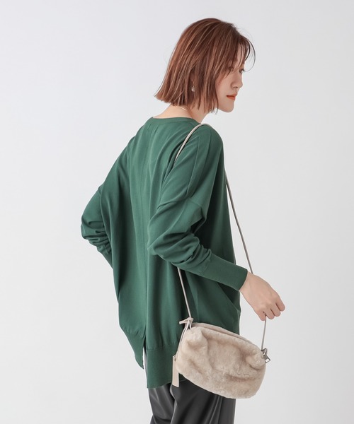 RIVE DROITE（リヴドロワ）の「シルエットで魅せる　ライト天竺スリットワイドニット（ニット/セーター・レディース・グリーン/ネイビー/モカ・FREE）」の11枚目の写真