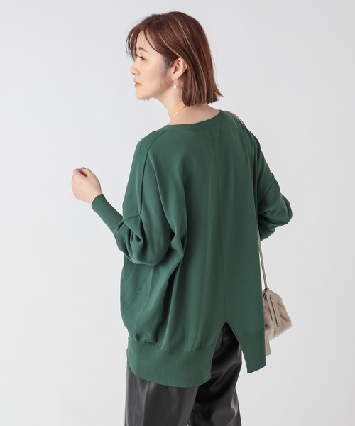 RIVE DROITE（リヴドロワ）の「シルエットで魅せる　ライト天竺スリットワイドニット（ニット/セーター・レディース・グリーン/ネイビー/モカ・FREE）」の9枚目の写真