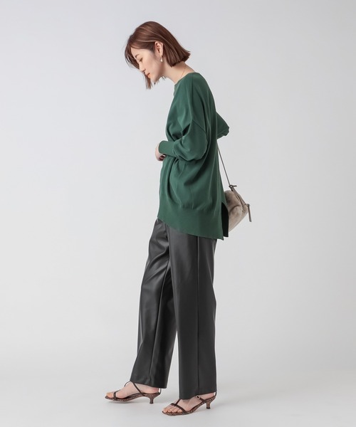 RIVE DROITE（リヴドロワ）の「シルエットで魅せる　ライト天竺スリットワイドニット（ニット/セーター・レディース・グリーン/ネイビー/モカ・FREE）」の7枚目の写真