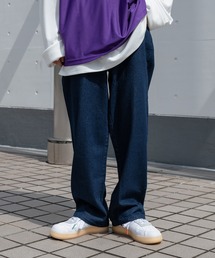 リラックスストレートデニムパンツ
