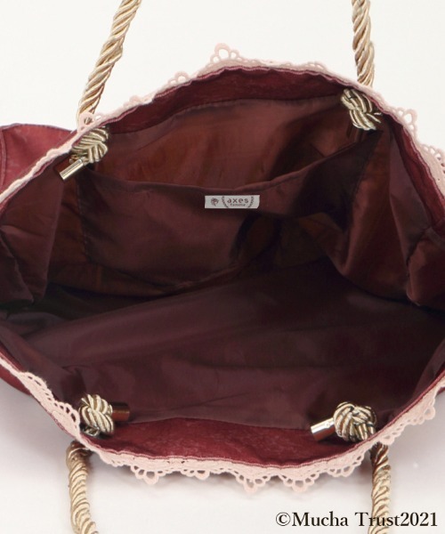 axes femme（アクシーズファム）の「ミュシャ　プリントバッグ（トートバッグ・レディース・ワイン/ネイビー・MEDIUM）」の9枚目の写真
