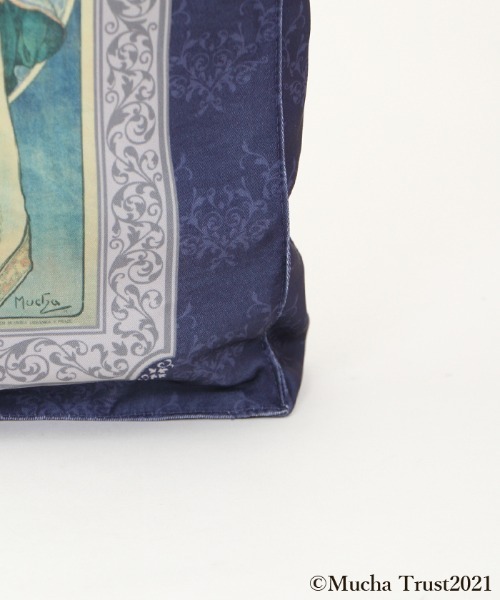 axes femme（アクシーズファム）の「ミュシャ　プリントバッグ（トートバッグ・レディース・ワイン/ネイビー・MEDIUM）」の15枚目の写真