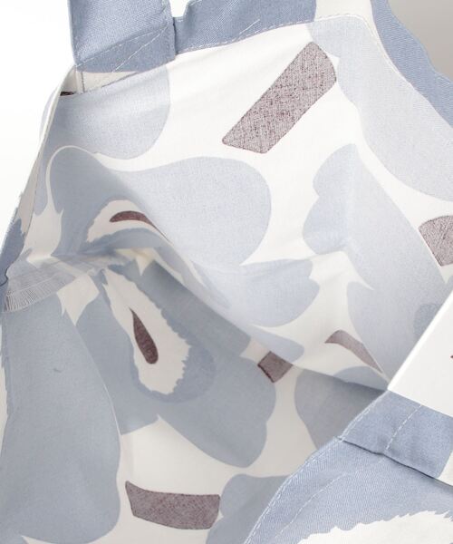 marimekko（マリメッコ）の「【JAPAN EXCLUSIVE】Pieni Unikko / bag 33x32（トートバッグ・レディース・ライトブルー・FREE）」の4枚目の写真