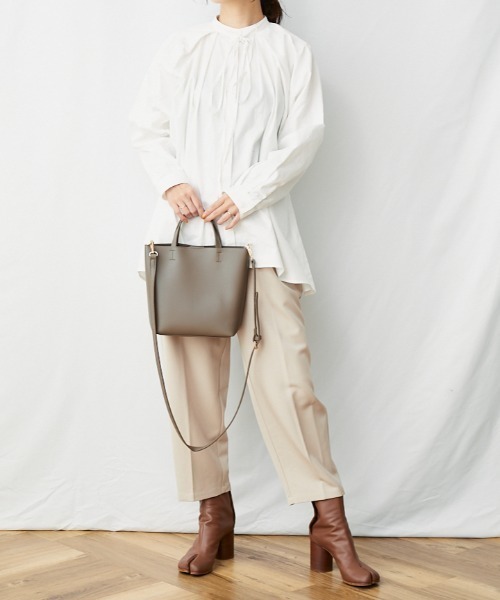 AZUL ENCANTO(アズールエンカント)の「リボンタックブラウス(シャツ/ブラウス・レディース・ホワイト/ブラック・FREE)」の6枚目の写真