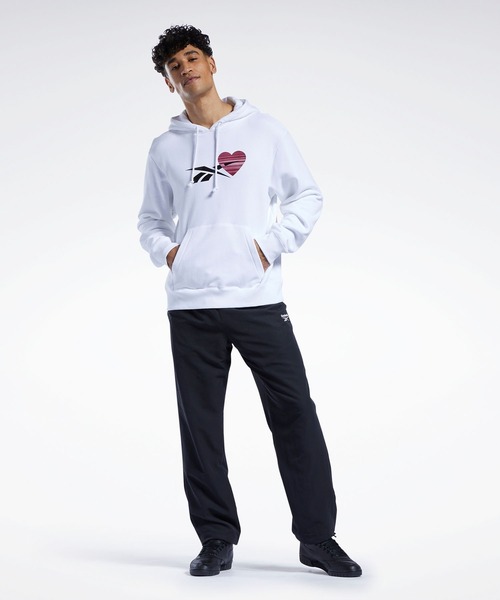 Reebok(リーボック)の「クラシックス バレンタイン デー フーディー / Classics Valentine’s Day Hoodie /(パーカー・メンズ・ブラック/ホワイト・SMALL/XXX-LARGE/XX-LARGE/X-SMALL/MEDIUM/LARGE/X-LARGE)」の4枚目の写真