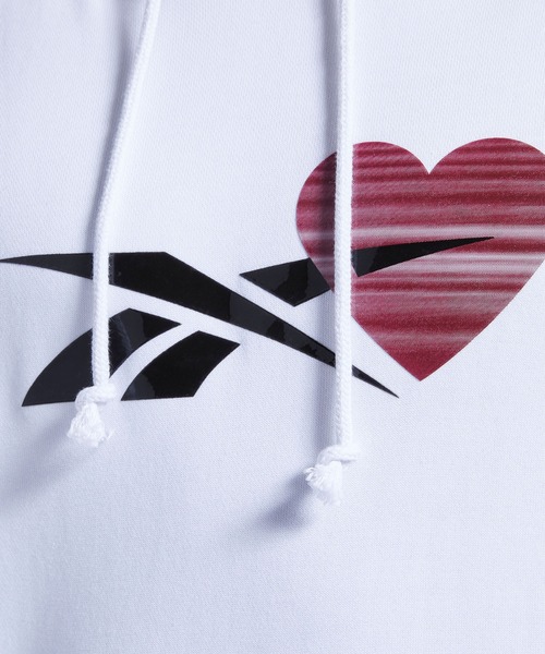 Reebok(リーボック)の「クラシックス バレンタイン デー フーディー / Classics Valentine’s Day Hoodie /(パーカー・メンズ・ブラック/ホワイト・SMALL/XXX-LARGE/XX-LARGE/X-SMALL/MEDIUM/LARGE/X-LARGE)」の5枚目の写真