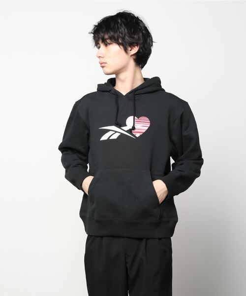 Reebok(リーボック)の「クラシックス バレンタイン デー フーディー / Classics Valentine’s Day Hoodie /(パーカー・メンズ・ブラック/ホワイト・SMALL/XXX-LARGE/XX-LARGE/X-SMALL/MEDIUM/LARGE/X-LARGE)」の15枚目の写真