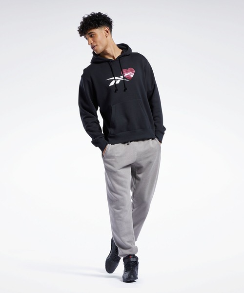 Reebok(リーボック)の「クラシックス バレンタイン デー フーディー / Classics Valentine’s Day Hoodie /(パーカー・メンズ・ブラック/ホワイト・SMALL/XXX-LARGE/XX-LARGE/X-SMALL/MEDIUM/LARGE/X-LARGE)」の8枚目の写真