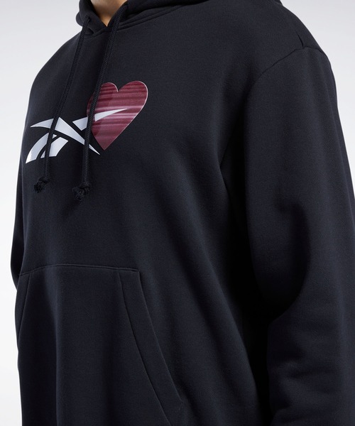 Reebok(リーボック)の「クラシックス バレンタイン デー フーディー / Classics Valentine’s Day Hoodie /(パーカー・メンズ・ブラック/ホワイト・SMALL/XXX-LARGE/XX-LARGE/X-SMALL/MEDIUM/LARGE/X-LARGE)」の9枚目の写真