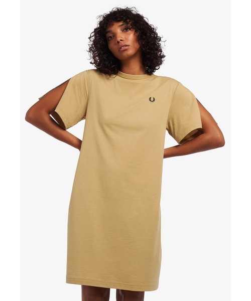 未使用✨FRED PERRY Taped Insert Sleeve Dress FRED PERRY（フレッドペリー）の「Taped Insert Sleeve Dress