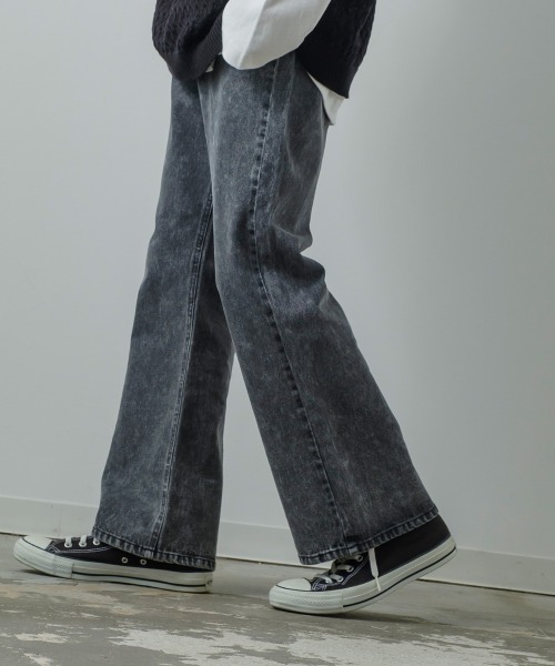 improves（インプローブス）の「ケミカルウォッシュ フレア デニムパンツ（デニムパンツ・メンズ・ブルー/ブラック・MEDIUM/LARGE）」の4枚目の写真
