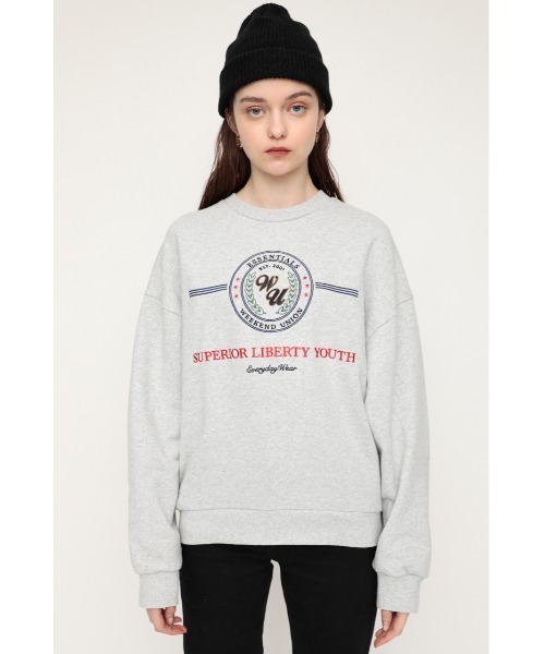 SLY（スライ）の「EMBLEM KZ SWEATSHIRTS/エンブレムスウェット（スウェット・レディース・杢グレー/ネイビー・FREE）」の5枚目の写真