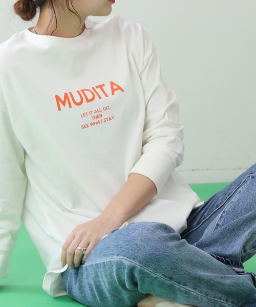 frames RAY CASSIN（フレームスレイカズン）の「WEB限定 カラーロゴプリントロンT（Tシャツ/カットソー・レディース・オレンジ/ピンク/パープル/グリーン・FREE）」の22枚目の写真