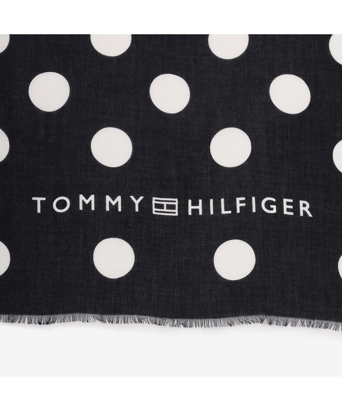 TOMMY HILFIGER（トミーヒルフィガー）の「ドットプリントロングスカーフ（ストール/ショール・レディース・ホワイト/ネイビー・FREE）」の9枚目の写真
