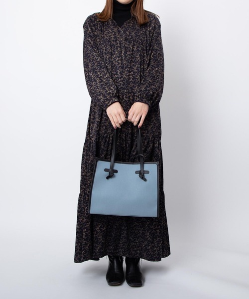 GIANNI CHIARINI(ジャンニ キアリーニ)の「GIANNI CHIARINI MARCELLA S ジャンニ キアリーニ マルチェッラ S ポーチ付き トートバッグ(トートバッグ・レディース・ブラック/ベージュ/レッド/オリーブ/カーキ/オレンジ/ブルー/ライトブラウン/クリーム/ベージュ系その他/ダークブルー/ダークベージュ/ブルー系その他/ベビーピンク/ベージュ系/イエロー/ベージュ系その他2・FREE)」の12枚目の写真