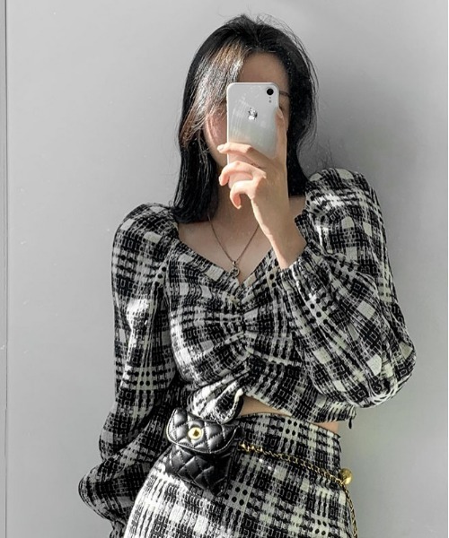 BEIDELLI（ベイデリー）の「[BELLIDE MADE] [ブラウス+スカート]ツインクルツイードセットアップ（セットアップ・レディース・ブラック・SMALL/MEDIUM）」の14枚目の写真