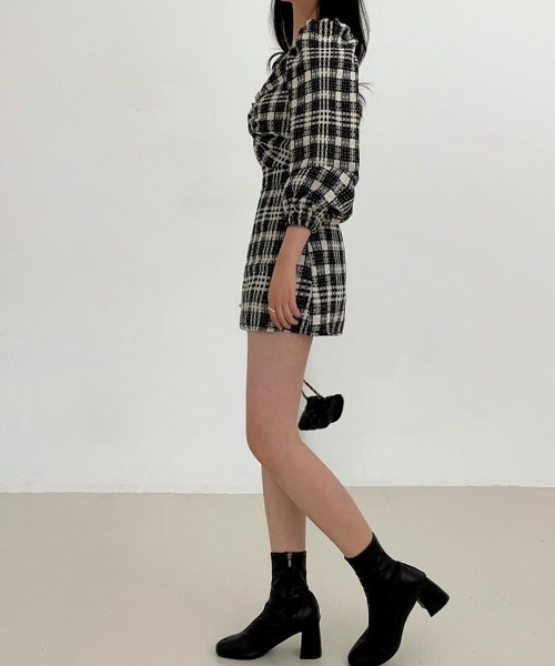 BEIDELLI（ベイデリー）の「[BELLIDE MADE] [ブラウス+スカート]ツインクルツイードセットアップ（セットアップ・レディース・ブラック・SMALL/MEDIUM）」の8枚目の写真