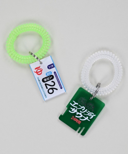 SPINNS(スピンズ)の「サウナモチーフ アクリルキーホルダー(キーホルダー・レディース・A/イエロー/グリーン・ONESIZE)」の7枚目の写真