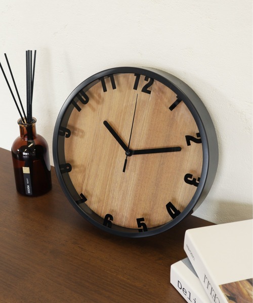 emesuelee（エメスーリー）の「ウォールクロック（掛け時計・レディース・ブラック・フリー）」の2枚目の写真