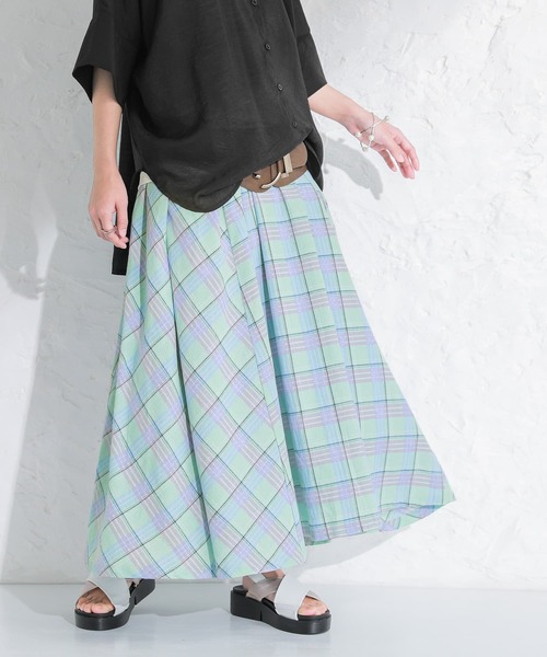 osharewalker(オシャレウォーカー)の「【廃盤】『チェック柄フレアスカート』(スカート・レディース・ベージュ/ミント・FREE)」の1枚目の写真