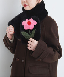 CHILD WOMAN | フェイクファー はめ込み花モチーフマフラー(マフラー)