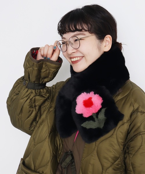 child woman　ベロアカラフル刺繍　マフラー　ブラック child woman ベロアカラフル刺繍 マフラー ブラック child woman