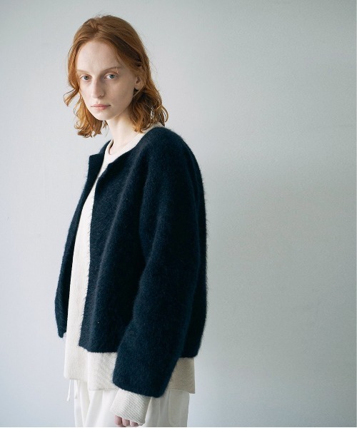 UNFIL(アンフィル)の「unfil アンフィル / stretch superkid mohair short cardigan ストレッチ スーパーキッドモヘア ショートカーディガン / WWFL-UW121(カーディガン/ボレロ・レディース・ブラウン/ネイビー/ベージュ・1)」の6枚目の写真