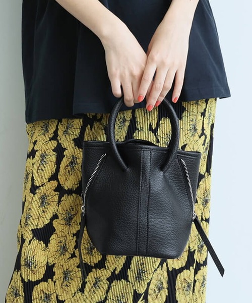 coca(coca)(コカ)の「ファスナーバッグ(ハンドバッグ・レディース・アイボリー/ブラック/キャメル・ONE SIZE)」の3枚目の写真