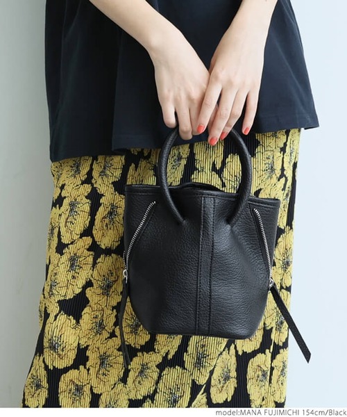 coca(coca)(コカ)の「ファスナーバッグ(ハンドバッグ・レディース・アイボリー/ブラック/キャメル・ONE SIZE)」の15枚目の写真