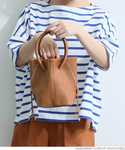 coca(coca)(コカ)の「ファスナーバッグ(ハンドバッグ・レディース・アイボリー/ブラック/キャメル・ONE SIZE)」の10枚目の写真