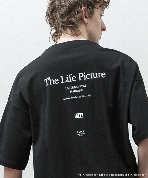 SLICK（スリック）の「ライフTシャツ（コートニー＆カート)（Tシャツ