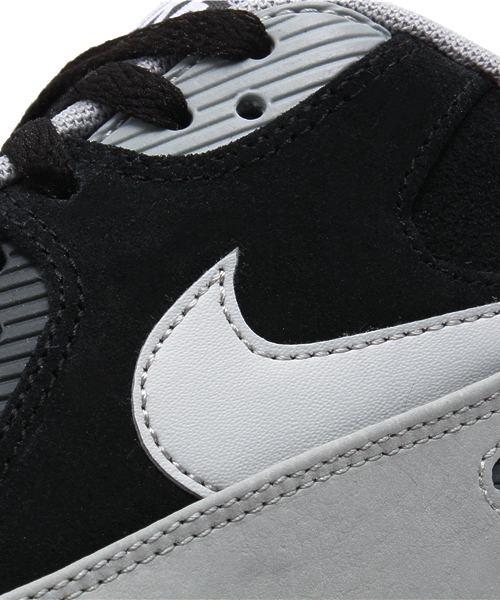 NIKE(ナイキ)の「ユニセックス ナイキ エアマックス レザー プレミアム NIKE AIR MAX 90 LTR PRM 666578(スニーカー・メンズ・オフホワイト/ブラック・26.5cm/28cm/24cm/27cm/24.5cm/27.5cm/28.5cm)」の3枚目の写真