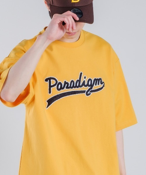 improves(インプローブス)の「スタジアム カレッジロゴ 刺しゅう 半袖Tシャツ(Tシャツ/カットソー・メンズ・イエロー/ホワイト/ブルー・LARGE/MEDIUM/X-LARGE)」の1枚目の写真