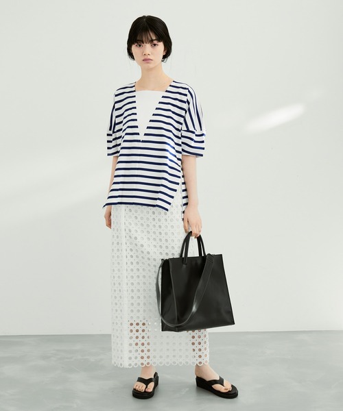 ADAM ET ROPE'(アダムエロペ)の「【A4対応】配色スクエアトート(ショルダーバッグ・レディース・ブラック/ベージュ・FREE)」の16枚目の写真