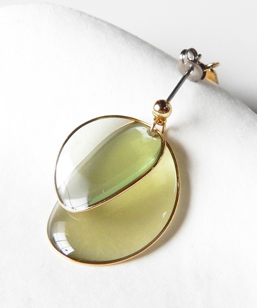 The Rule(ザルール)の「The Rule ザルール:片耳用 Amaranth pierced earring size:S:花ひらピアス S(ピアス(片耳用)・レディース・ベージュ/グレー/ブルー/グリーン/クリア/パープル/レッド/グレイッシュベージュ・FREE)」の5枚目の写真