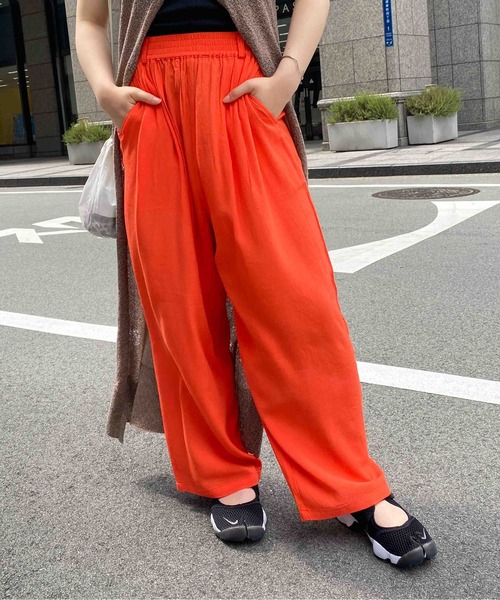 CPCM(シーピーシーエム)の「ジョーゼットカラーイージーパンツ(その他パンツ・レディース・イエロー/グリーン/オレンジ/パープル・FREE)」の4枚目の写真