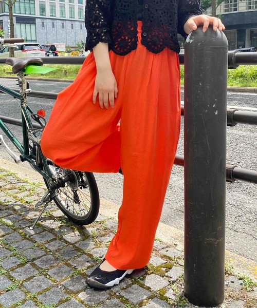 CPCM(シーピーシーエム)の「ジョーゼットカラーイージーパンツ(その他パンツ・レディース・イエロー/グリーン/オレンジ/パープル・FREE)」の13枚目の写真