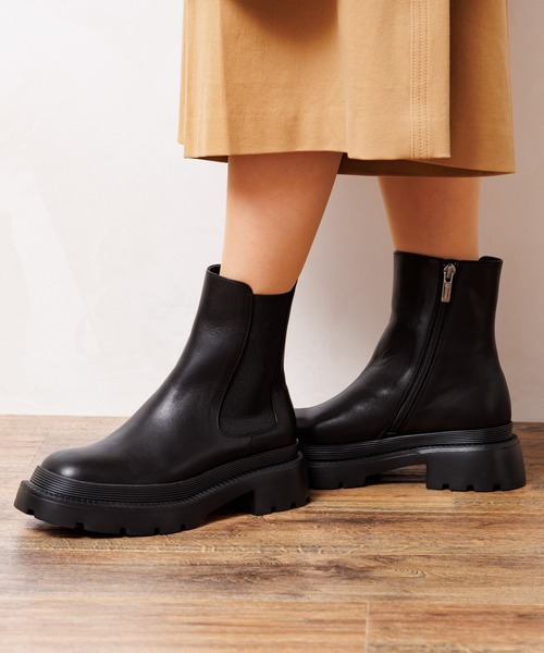 HIMIKO(ヒミコ)の「【HIMIKO】チェルシーブーツ/621422(ブーツ・レディース・ブラック/アイボリー・22.5cm/23.5cm/24.5cm/23.0cm/24.0cm/25.0cm)」の12枚目の写真