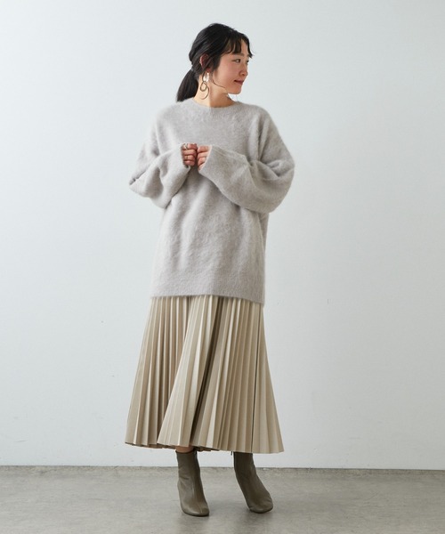 OUVRAGE CLASSE(ウヴラージュクラス)の「フォックスファークルーネックプルオーバー(ニット/セーター・レディース・アッシュグレー/ピンク/スミクロ・FREE)」の7枚目の写真