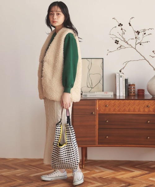 DONOBAN(ドノバン)の「ストラップ付きニットバッグ(ハンドバッグ・レディース・テラコッタ/アイボリー/ブラック/ブルー・F)」の7枚目の写真