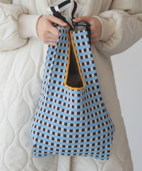 DONOBAN(ドノバン)の「ストラップ付きニットバッグ(ハンドバッグ・レディース・テラコッタ/アイボリー/ブラック/ブルー・F)」の14枚目の写真