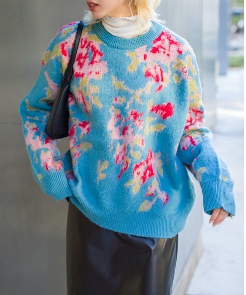 SpRay（スプレイ）の「シャギー花柄ニット（ニット/セーター・レディース・ダークパープル/ブルー・FREE）」の6枚目の写真