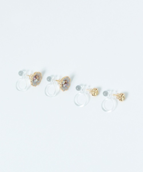 studio CLIP(スタディオクリップ)の「【daily CLIP】お花SETイヤリング(イヤリング・レディース・ブルー/イエロー・FREE)」の2枚目の写真
