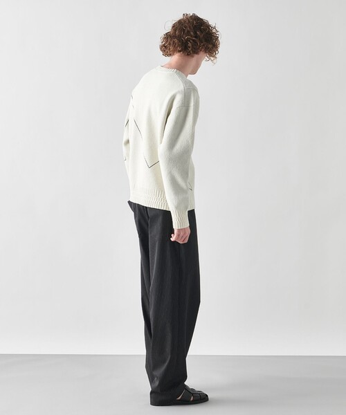 JOSEPH STUDIO(ジョゼフストゥディオ)の「【洗える・ユニセックス】ラインパイルジャガード ラウンドネックニット(ニット/セーター・メンズ・ホワイト系/ブラック系・SMALL/MEDIUM/LARGE)」の10枚目の写真