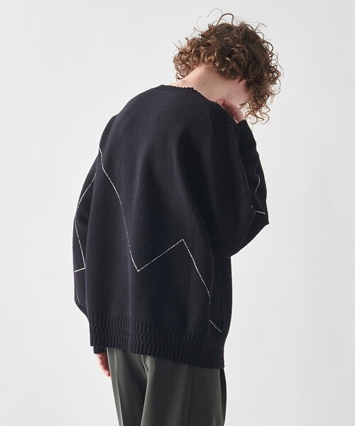 JOSEPH STUDIO(ジョゼフストゥディオ)の「【洗える・ユニセックス】ラインパイルジャガード ラウンドネックニット(ニット/セーター・メンズ・ホワイト系/ブラック系・SMALL/MEDIUM/LARGE)」の13枚目の写真
