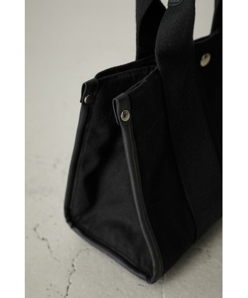 AZUL by moussy(アズールバイマウジー)の「SQUARE CANVAS TOTE BAG/スクエアキャンバストートバッグ(トートバッグ・メンズ・オフホワイト/ブラック・FREE)」の11枚目の写真