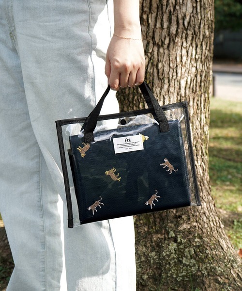 Wpc. Patterns（ダブリュピーシーパターンズ）の「Wpc. Patterns レジャーシート コンパクト（アウトドアグッズ・レディース・レッド系その他/ネイビー/ホワイト系その他/レッド系その他3/ベージュ系その他/ブルー系その他/ホワイト系その他2/イエロー系その他/ネイビー系/オフホワイト/ホワイト系その他3/ブラウン系その他/グレー系その他/ホワイト系その他5/ホワイト系その他4・FREE）」の12枚目の写真