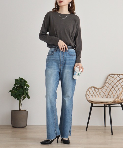 atONE（アットワン）の「atONE ラウンドヘム サイドスリット ロングTシャツ 長袖（Tシャツ/カットソー・レディース・ホワイト/ブラック/ピンクベージュ/チャコールグレー/杢グレー/グレイッシュベージュ/カーキ・F）」の19枚目の写真