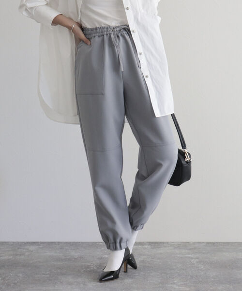 fredy emue（フレディエミュ）の「ダブルクロスジョガーパンツ（その他パンツ・レディース・オフホワイト/ブラック/ライトグレー・38）」の21枚目の写真